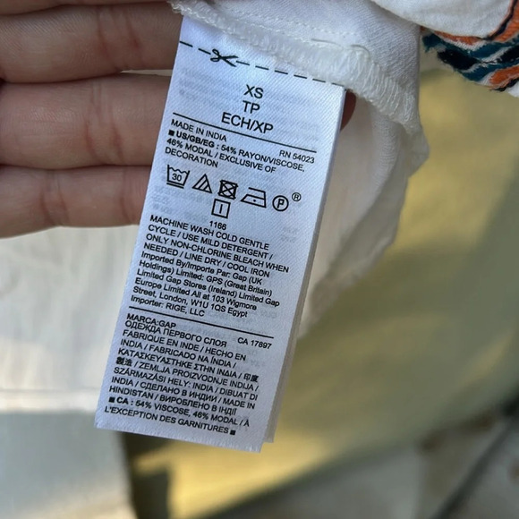 GAP Embroidered Peasant Blouse Split Neck Top size XS - Picture 6 of 6